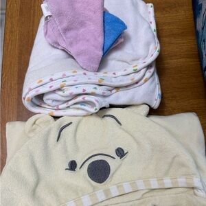 Kids Hooded Towel Set with Bear Design - Cream and White